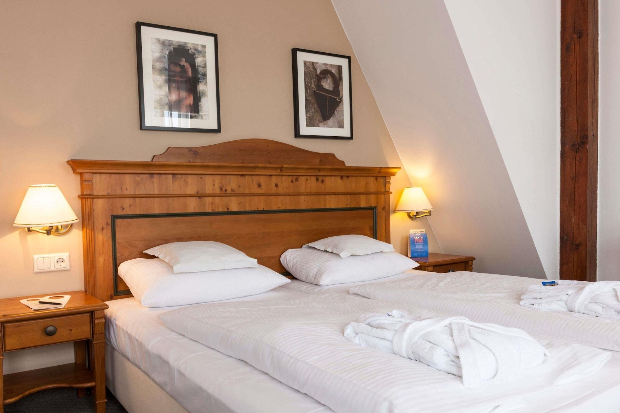 Wyndham Garden Quedlinburg Stadtschloss Ngoại thất bức ảnh